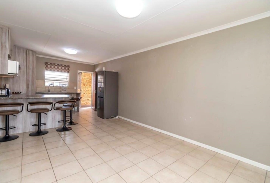 3 Bedroom Property for Sale in Wilgeheuwel Gauteng