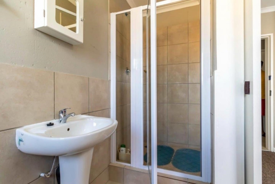 3 Bedroom Property for Sale in Wilgeheuwel Gauteng