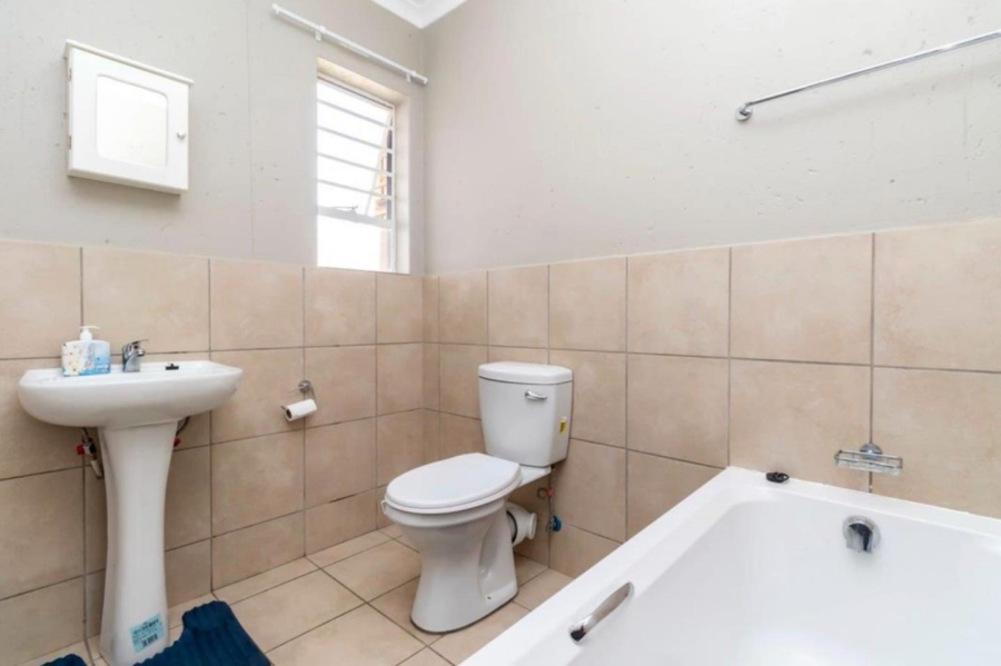 3 Bedroom Property for Sale in Wilgeheuwel Gauteng