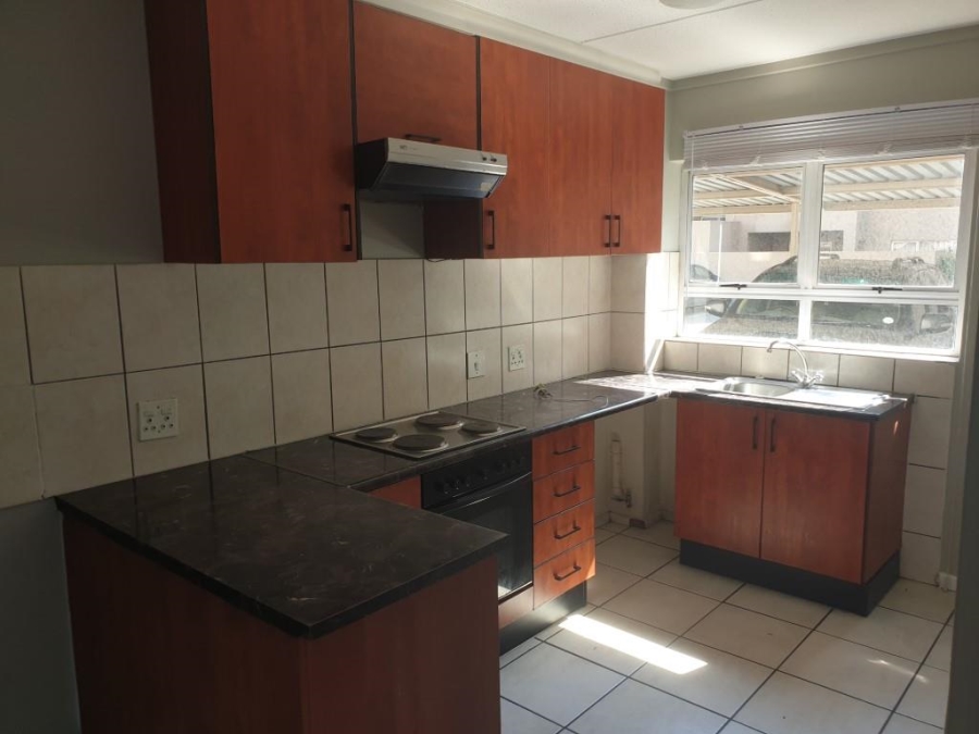 To Let 2 Bedroom Property for Rent in Ferndale Gauteng