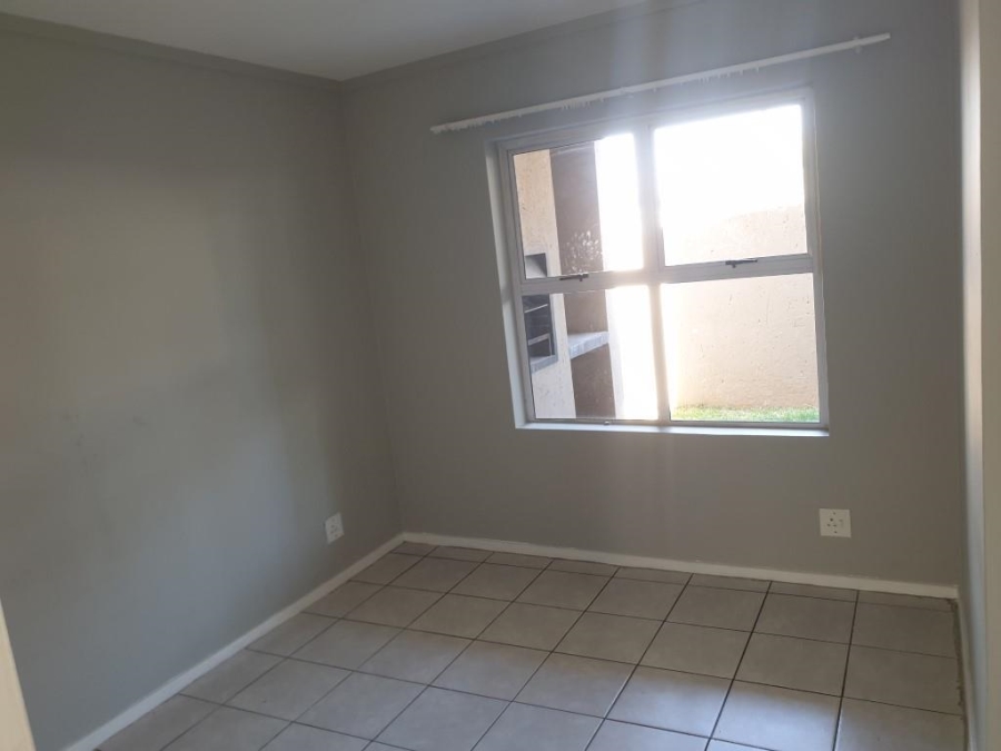 To Let 2 Bedroom Property for Rent in Ferndale Gauteng