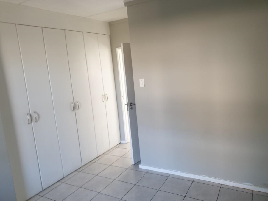 To Let 2 Bedroom Property for Rent in Ferndale Gauteng