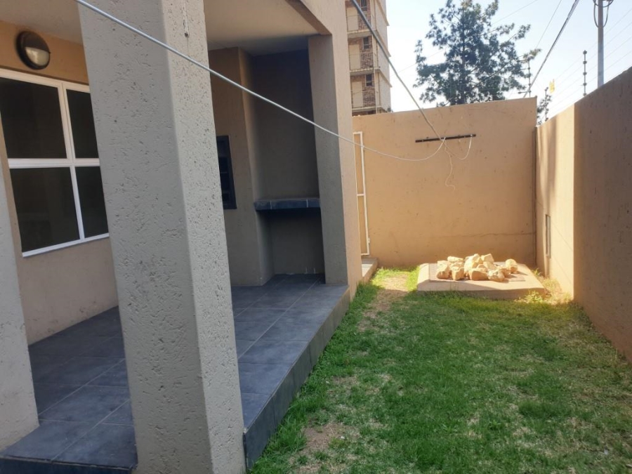 To Let 2 Bedroom Property for Rent in Ferndale Gauteng