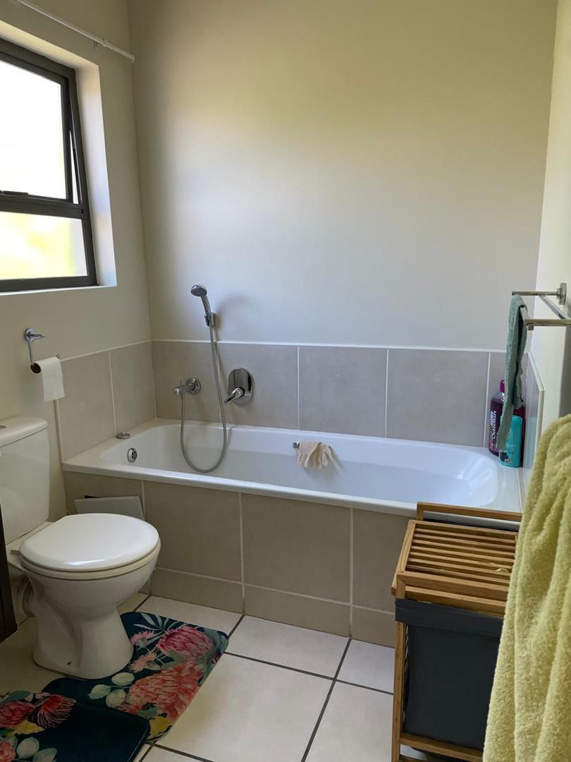 1 Bedroom Property for Sale in Bryanston Gauteng