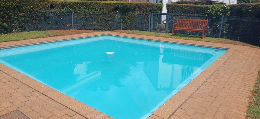 To Let 2 Bedroom Property for Rent in Saxonwold Gauteng