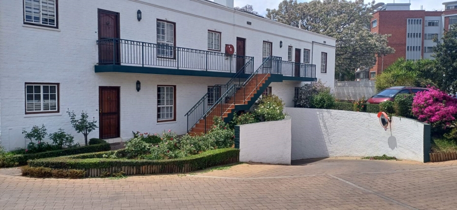 To Let 2 Bedroom Property for Rent in Saxonwold Gauteng