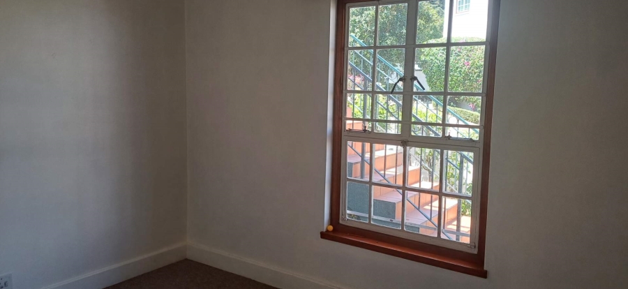 To Let 2 Bedroom Property for Rent in Saxonwold Gauteng