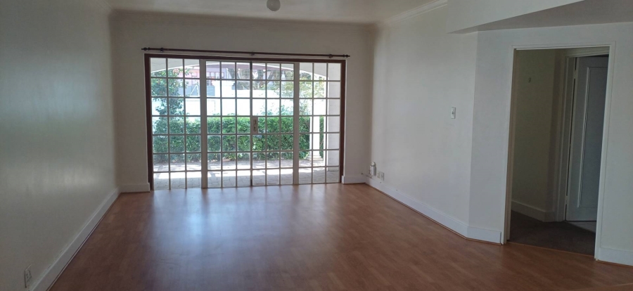 To Let 2 Bedroom Property for Rent in Saxonwold Gauteng