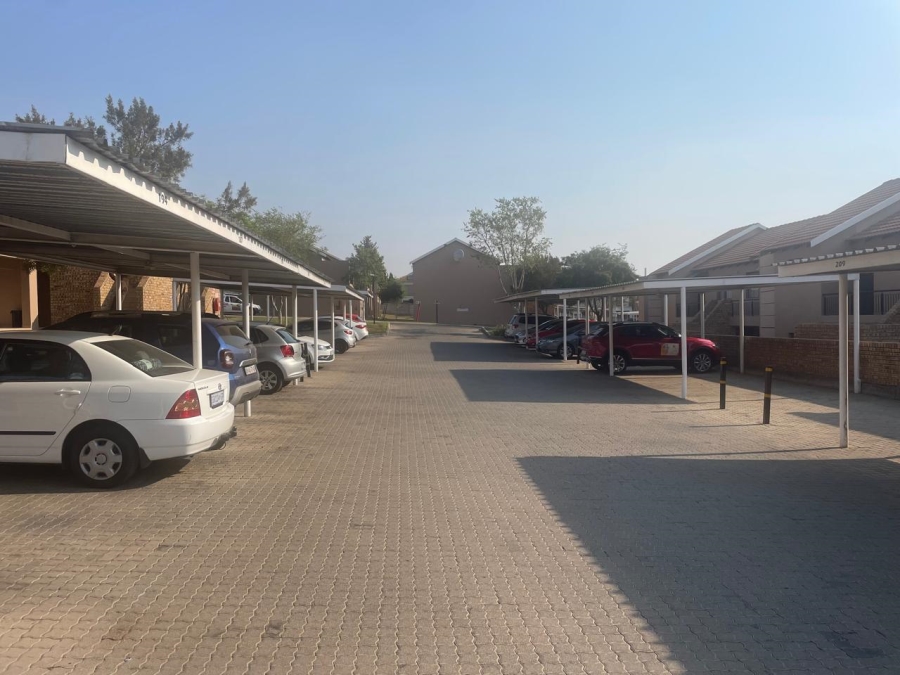 2 Bedroom Property for Sale in Noordhang Gauteng