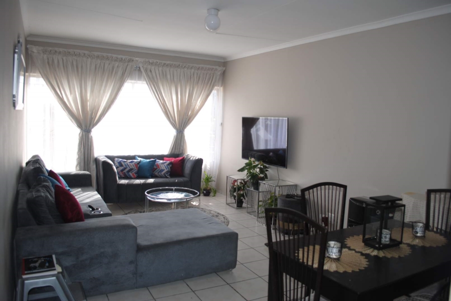 2 Bedroom Property for Sale in Three Rivers Gauteng