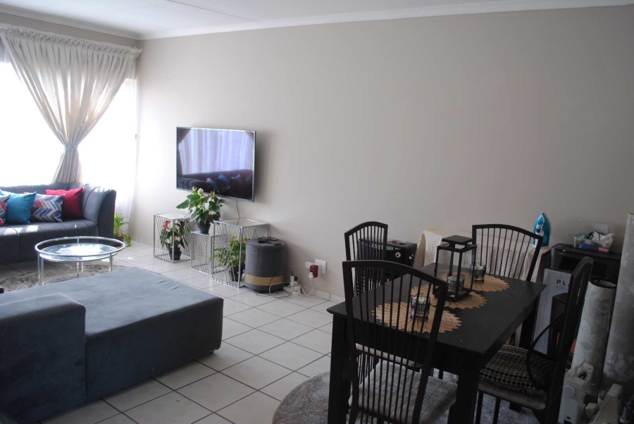 2 Bedroom Property for Sale in Three Rivers Gauteng