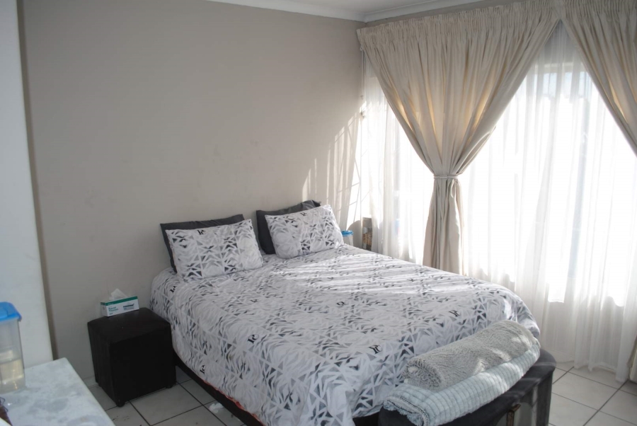 2 Bedroom Property for Sale in Three Rivers Gauteng