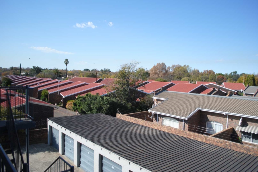 2 Bedroom Property for Sale in Three Rivers Gauteng