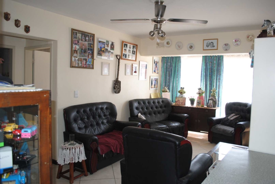 2 Bedroom Property for Sale in Three Rivers Gauteng