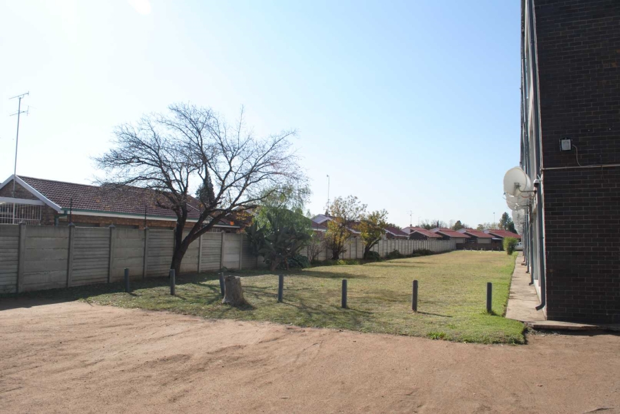 2 Bedroom Property for Sale in Three Rivers Gauteng