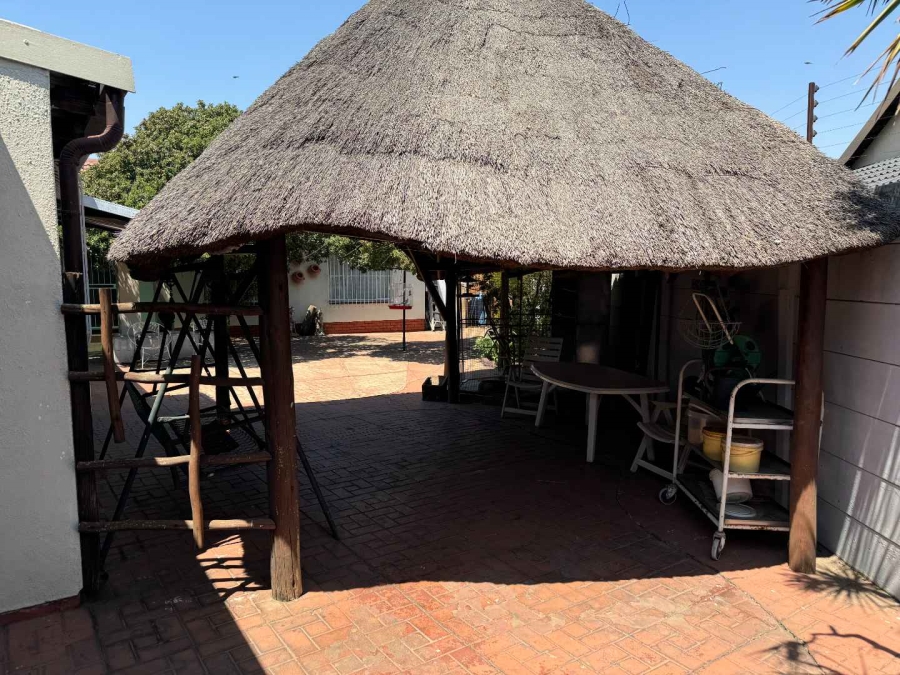 3 Bedroom Property for Sale in Verwoerdpark Gauteng