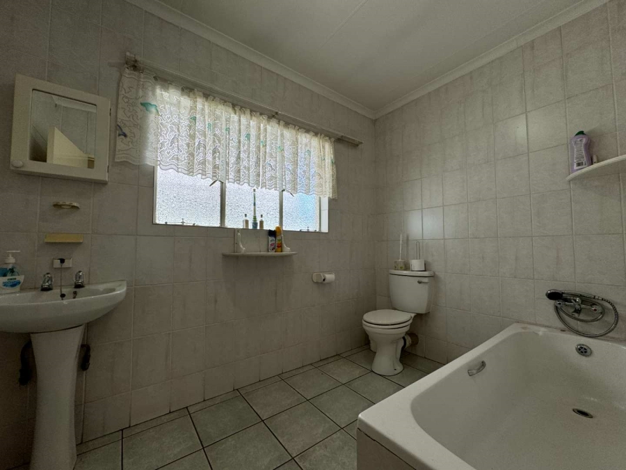 3 Bedroom Property for Sale in Verwoerdpark Gauteng