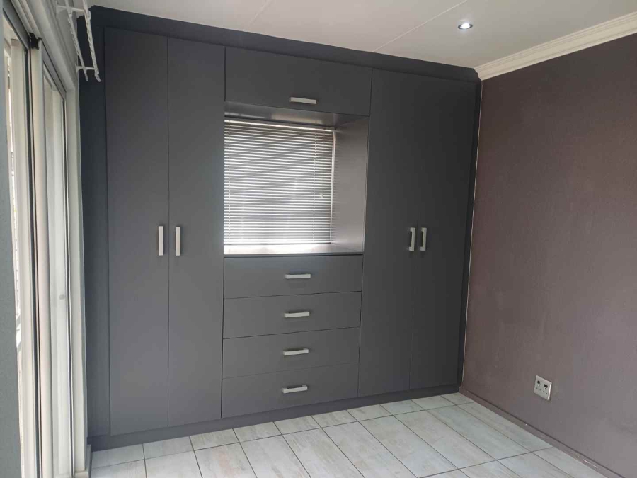 2 Bedroom Property for Sale in Brentwood Park Gauteng