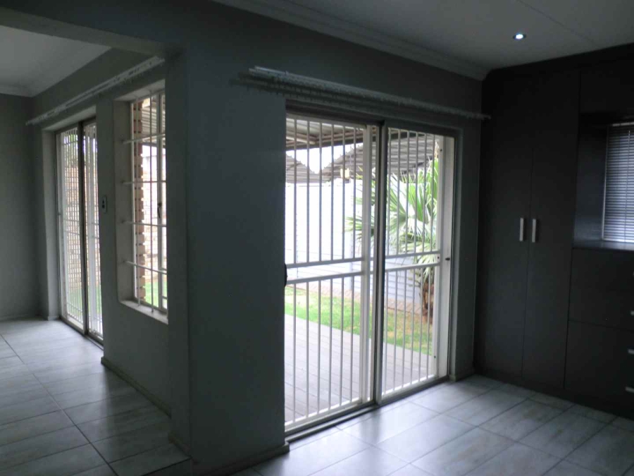 2 Bedroom Property for Sale in Brentwood Park Gauteng