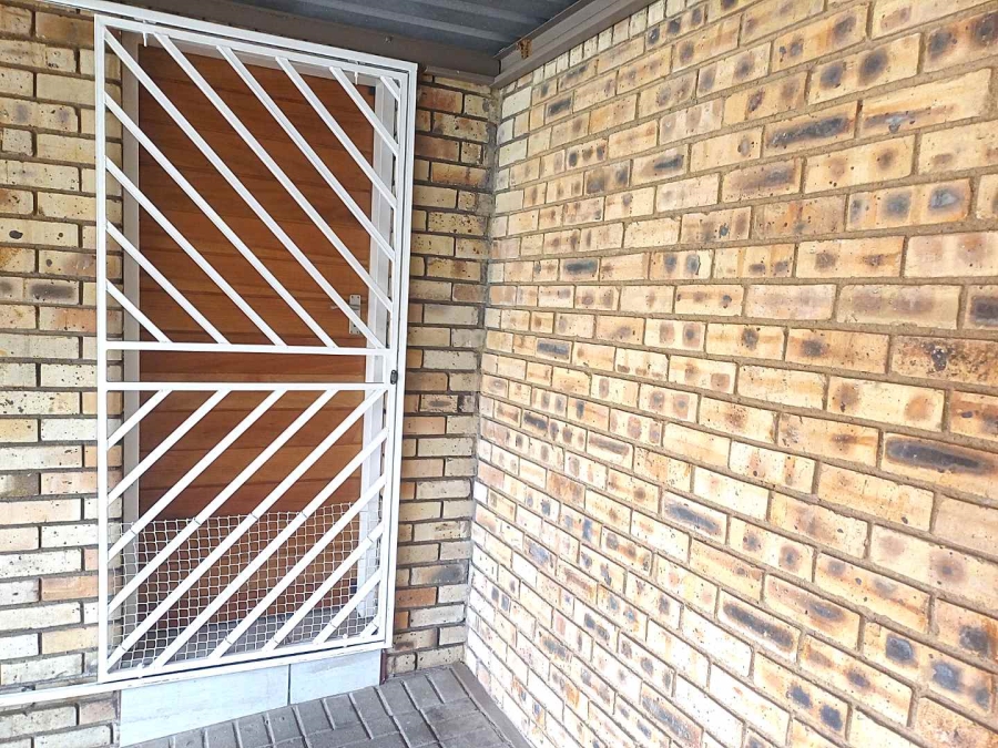 2 Bedroom Property for Sale in Brentwood Park Gauteng