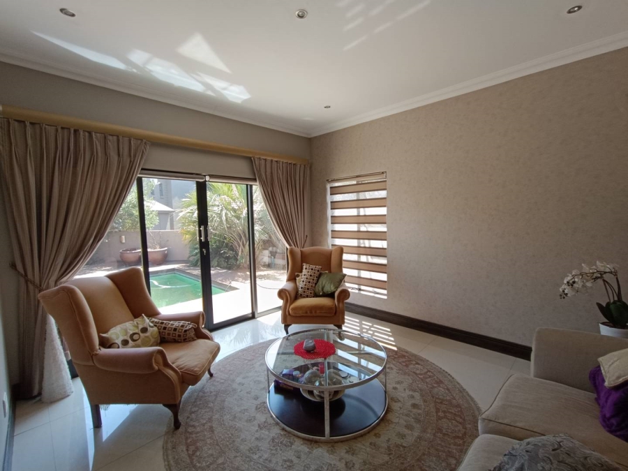 5 Bedroom Property for Sale in Midlands Estate Gauteng