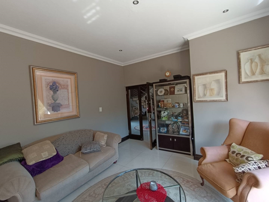 5 Bedroom Property for Sale in Midlands Estate Gauteng