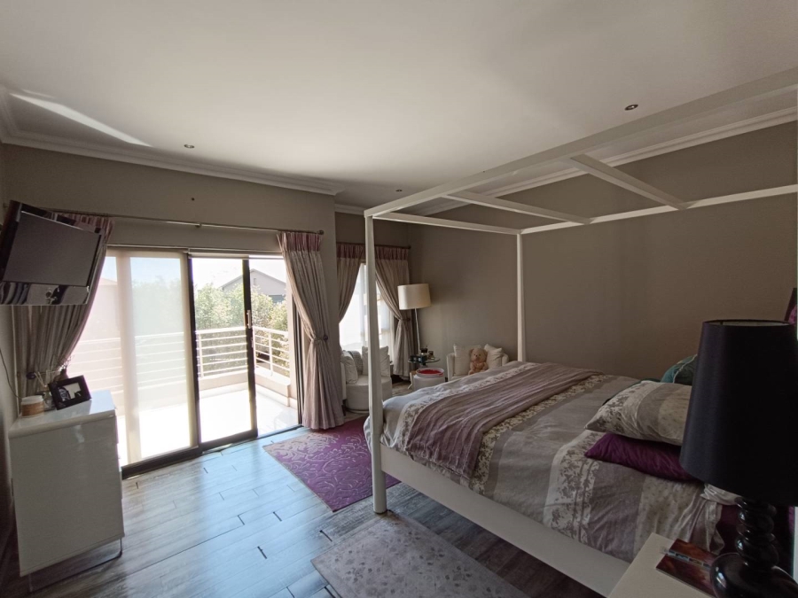 5 Bedroom Property for Sale in Midlands Estate Gauteng