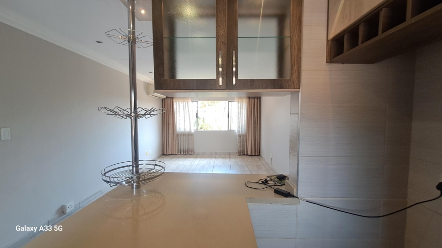 2 Bedroom Property for Sale in Buccleuch Gauteng