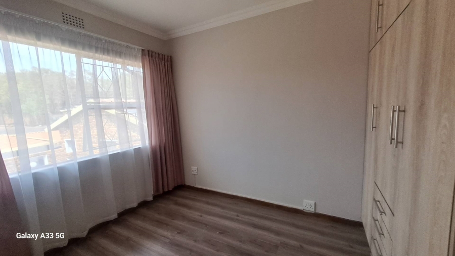 2 Bedroom Property for Sale in Buccleuch Gauteng