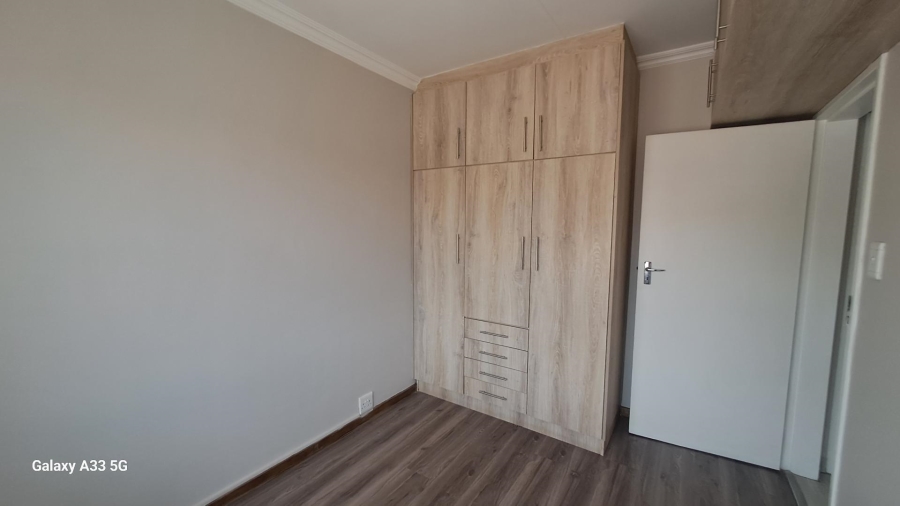 2 Bedroom Property for Sale in Buccleuch Gauteng