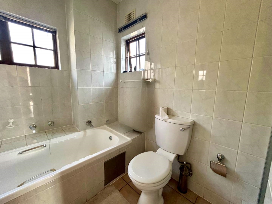 1 Bedroom Property for Sale in Sandown Gauteng