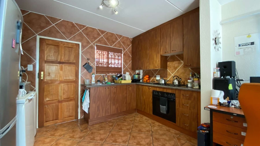 To Let 2 Bedroom Property for Rent in North Riding Gauteng