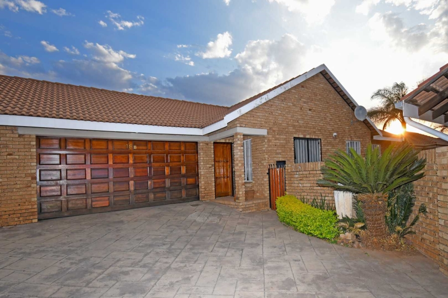 3 Bedroom Property for Sale in Amberfield Heights Gauteng