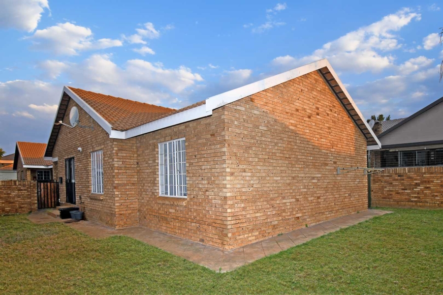 3 Bedroom Property for Sale in Amberfield Heights Gauteng