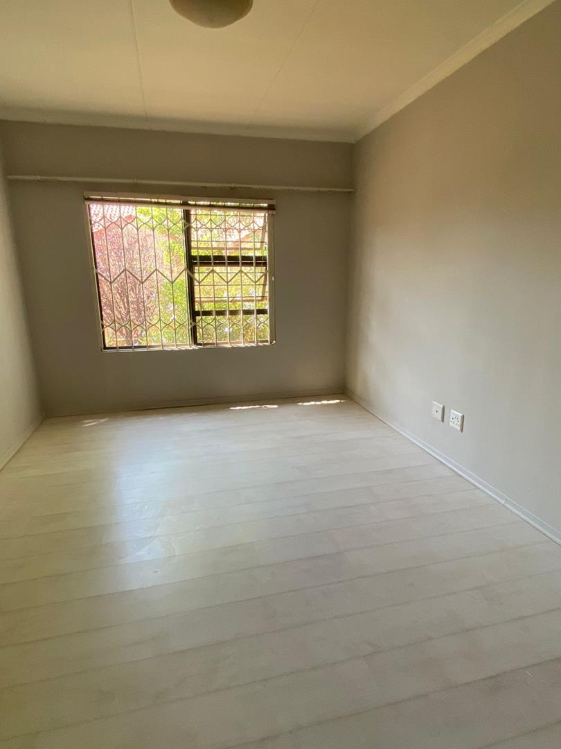 2 Bedroom Property for Sale in Tyger Valley Gauteng