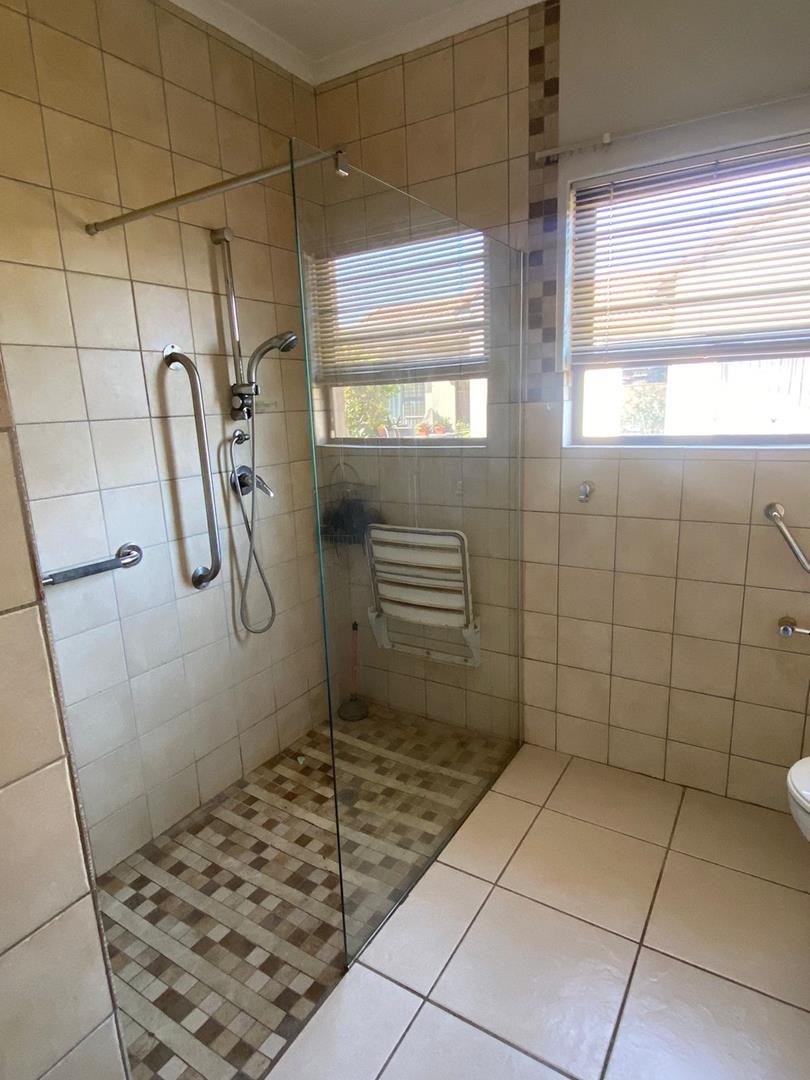 2 Bedroom Property for Sale in Tyger Valley Gauteng