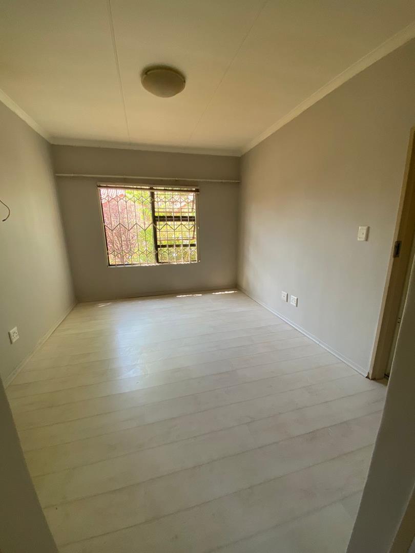 2 Bedroom Property for Sale in Tyger Valley Gauteng