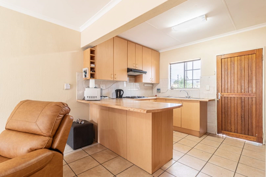 2 Bedroom Property for Sale in Wilgeheuwel Gauteng