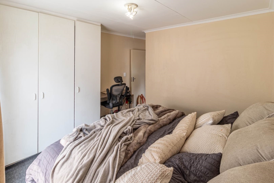 2 Bedroom Property for Sale in Wilgeheuwel Gauteng