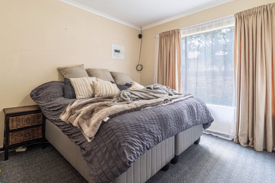 2 Bedroom Property for Sale in Wilgeheuwel Gauteng