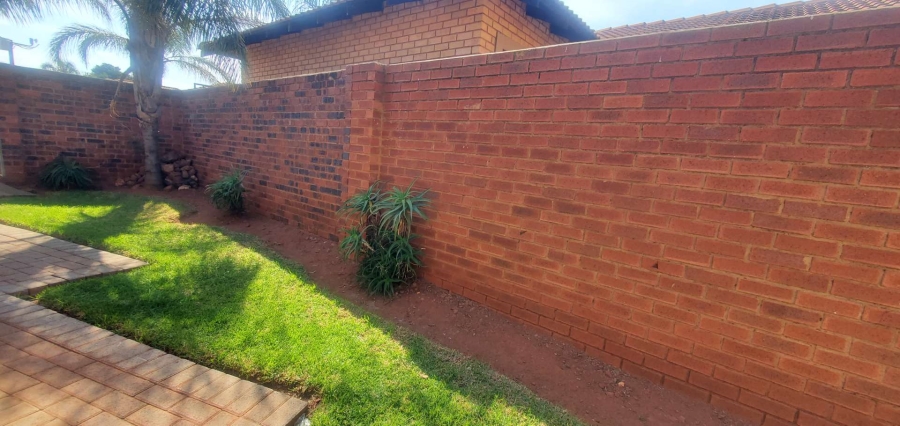 2 Bedroom Property for Sale in Groblerpark Gauteng