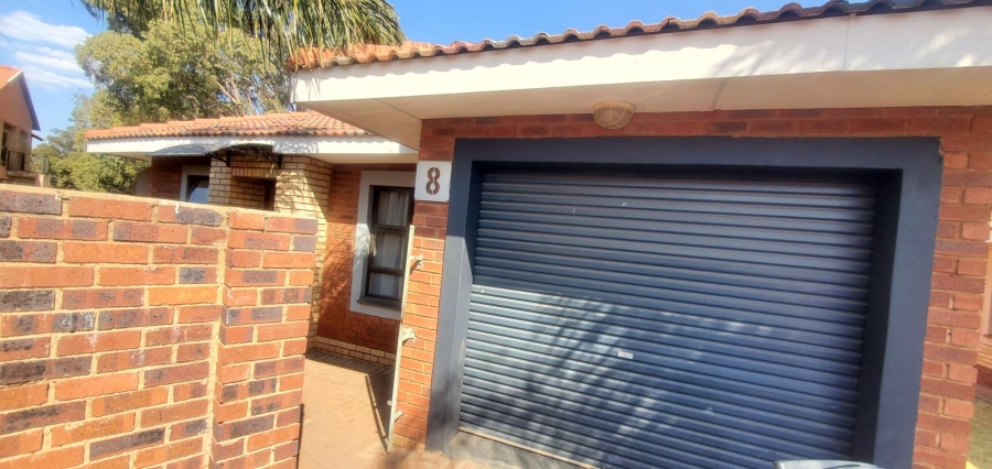 2 Bedroom Property for Sale in Groblerpark Gauteng