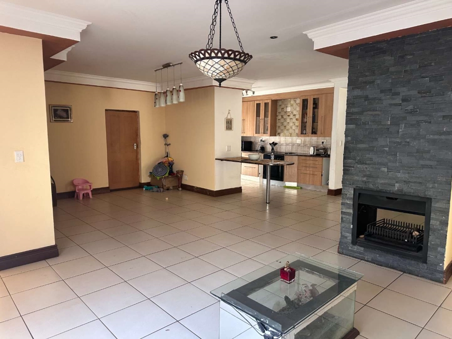 3 Bedroom Property for Sale in Oakdene Gauteng