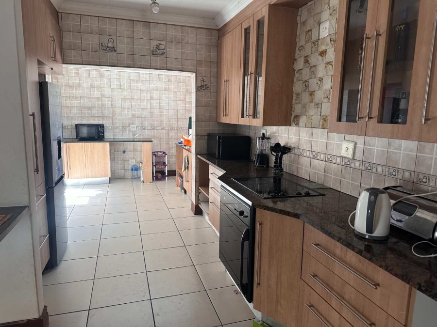 3 Bedroom Property for Sale in Oakdene Gauteng