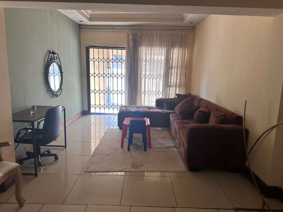 3 Bedroom Property for Sale in Oakdene Gauteng