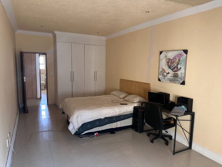 3 Bedroom Property for Sale in Oakdene Gauteng