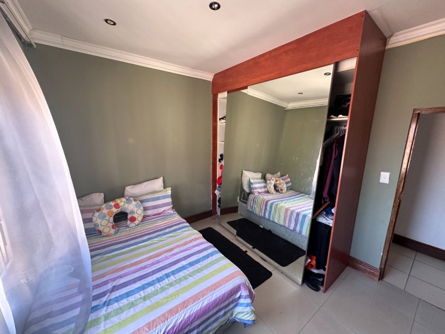 3 Bedroom Property for Sale in Oakdene Gauteng