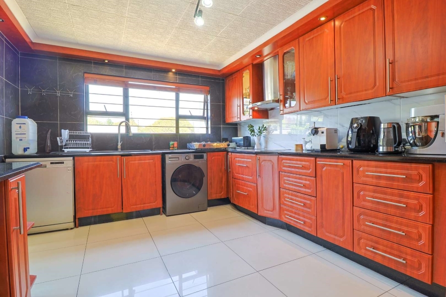 3 Bedroom Property for Sale in Mulbarton Gauteng