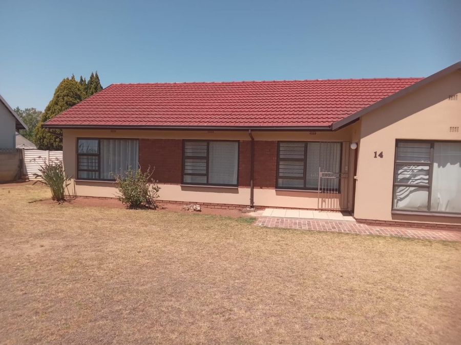 3 Bedroom Property for Sale in Brackenhurst Gauteng