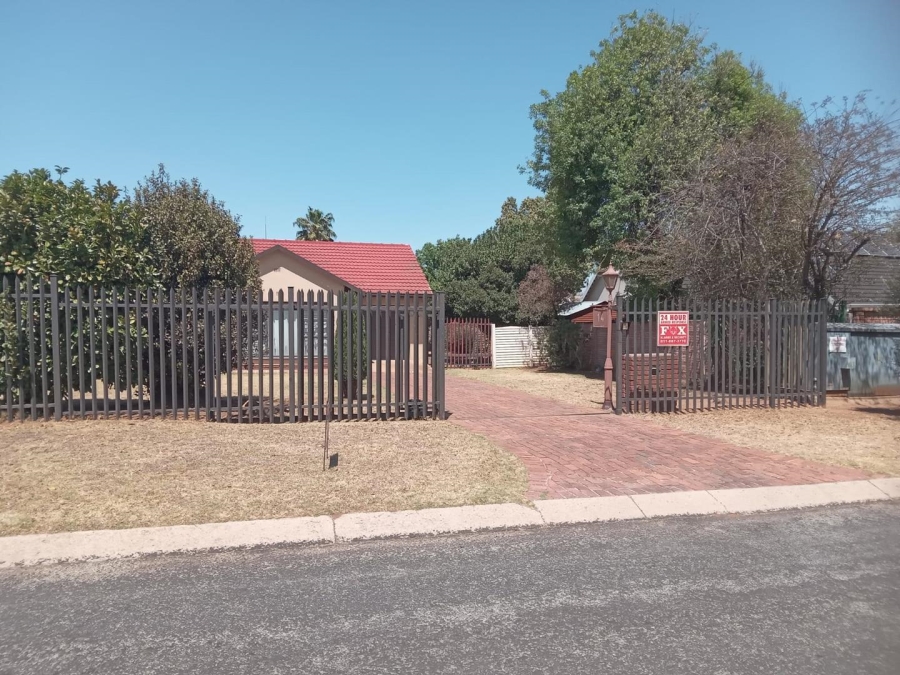 3 Bedroom Property for Sale in Brackenhurst Gauteng